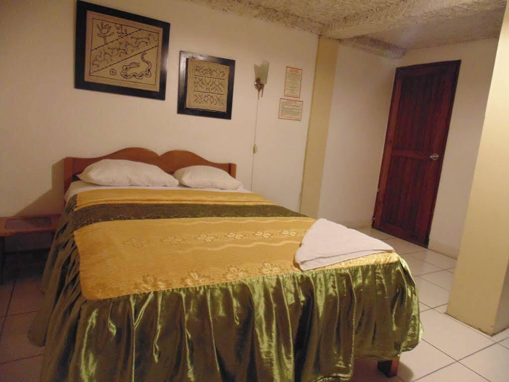 Hotel La Casona Iquitos Ngoại thất bức ảnh